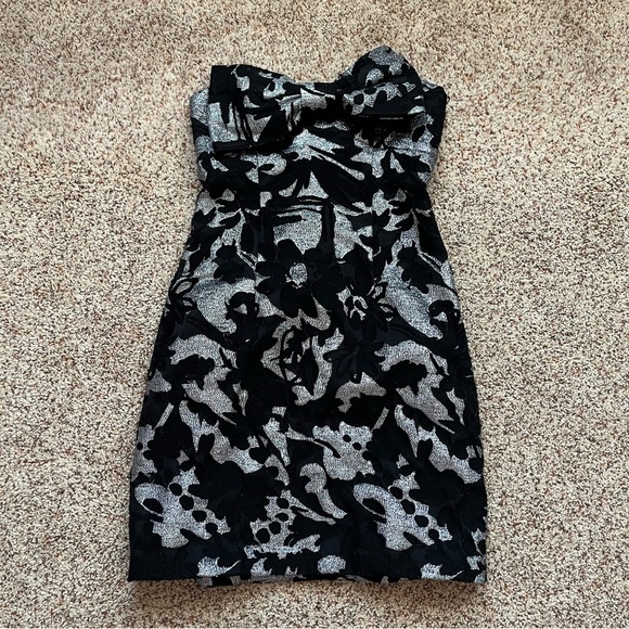 Milly of New York Dresses & Skirts - Milly Strapless Bow Dress